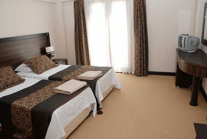 The One Club Hotel Саріґерме Екстер'єр фото